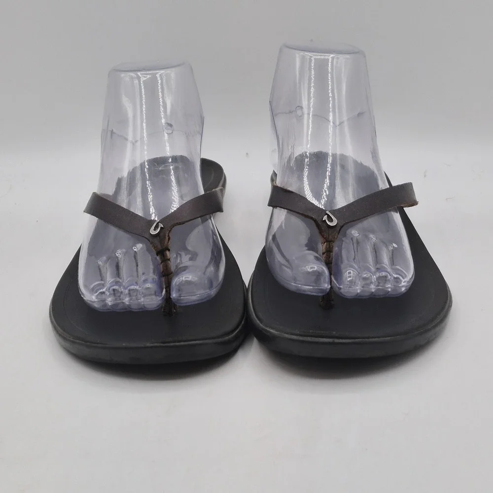 OluKai Sandals Womens Size 10 Brown Leather Thong Flip Flops Black‎ Sole Comfort